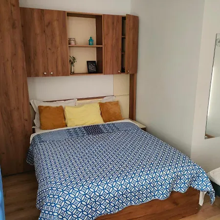 Ivavev Is Us Bythesea Konstanca