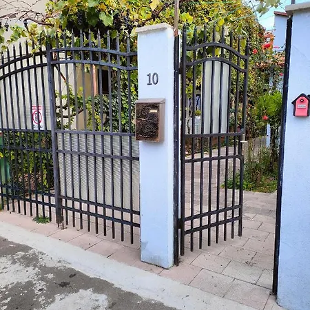 Ivavev Is Us Bythesea Πανσιόν