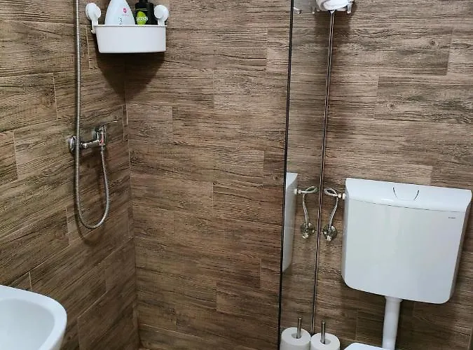 Гостьовий будинок Ivavev Is Us Bythesea Констанца