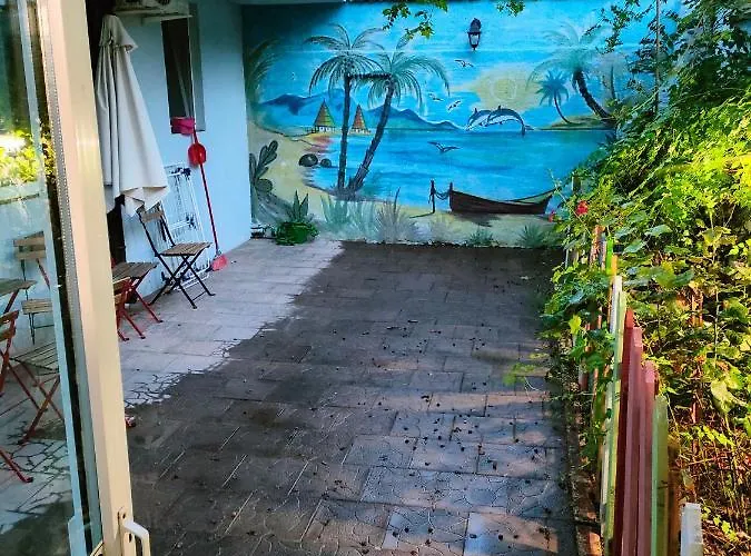 Гостьовий будинок Ivavev Is Us Bythesea