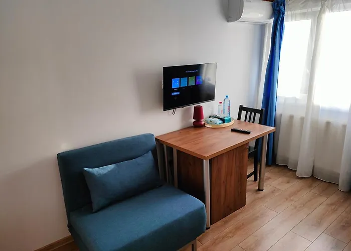 Ivavev Is Us Bythesea