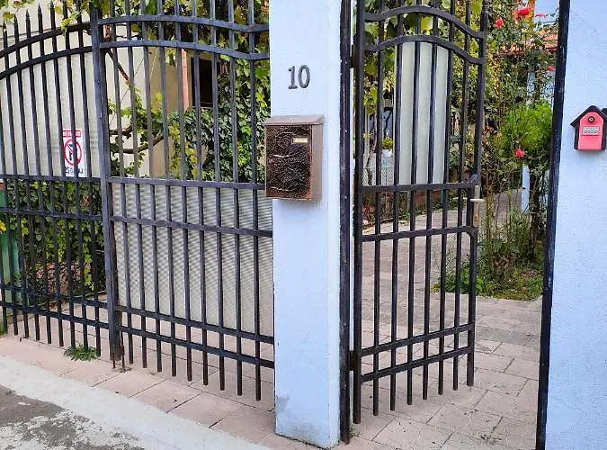 Ivavev Is Us Bythesea Гостьовий будинок