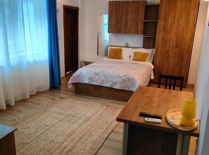 Ivavev Is Us Bythesea Гостьовий будинок 3*