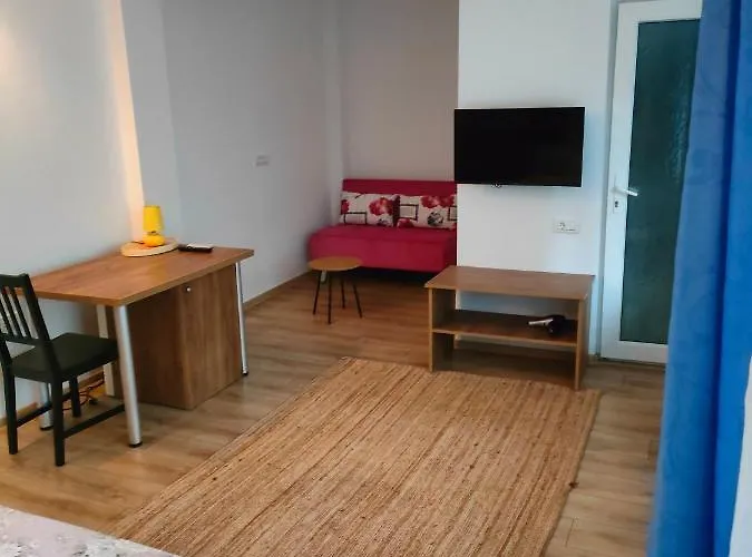 Ivavev Is Us Bythesea 3* Констанца