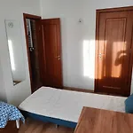Ivavev Is Us Bythesea Pensión 3*