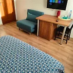 Ivavev Is Us Bythesea Guest house 3*