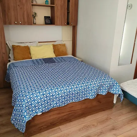 Ivavev Is Us Bythesea 3*