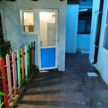 Ivavev Is Us Bythesea 3* קונסטנצה