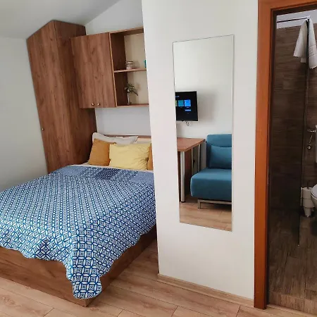 Ivavev Is Us Bythesea בית הארחה 3*