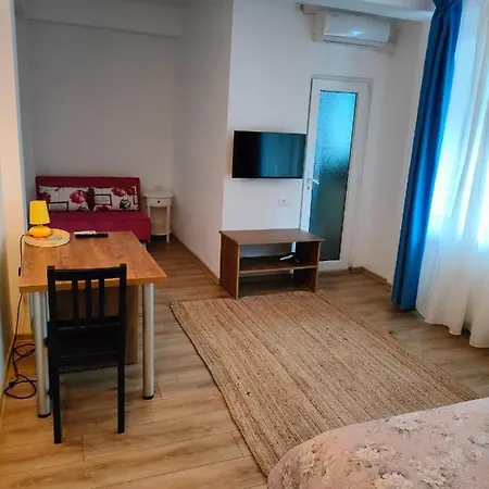 Ivavev Is Us Bythesea בית הארחה 3*