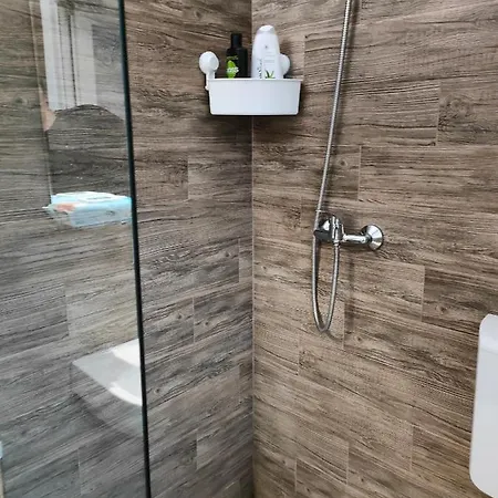 Ivavev Is Us Bythesea בית הארחה 3*