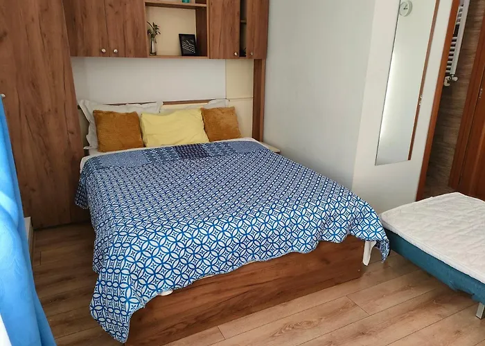 Ivavev Is Us Bythesea 3*