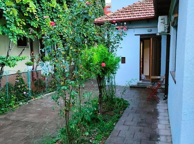 Pensiune Ivavev Is Us Bythesea