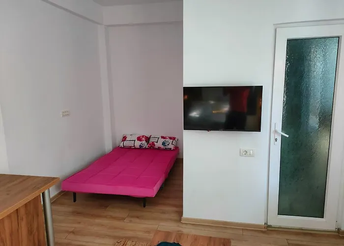 Ivavev Is Us Bythesea