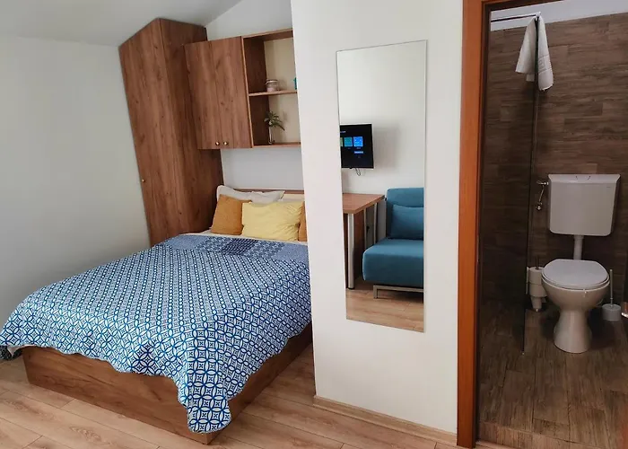 Ivavev Is Us Bythesea ゲストハウス 3*