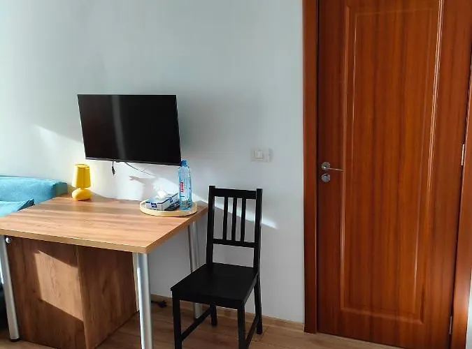 Ivavev Is Us Bythesea